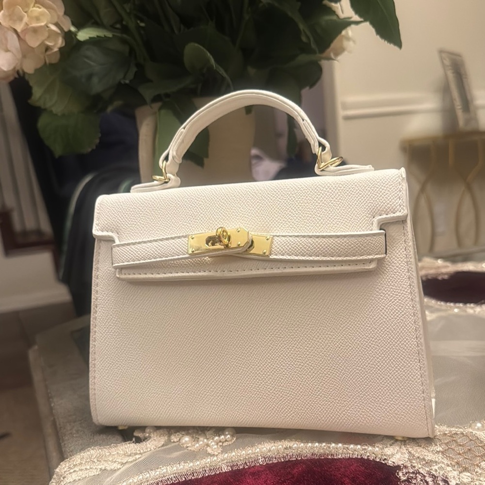 Elegant White Handbag